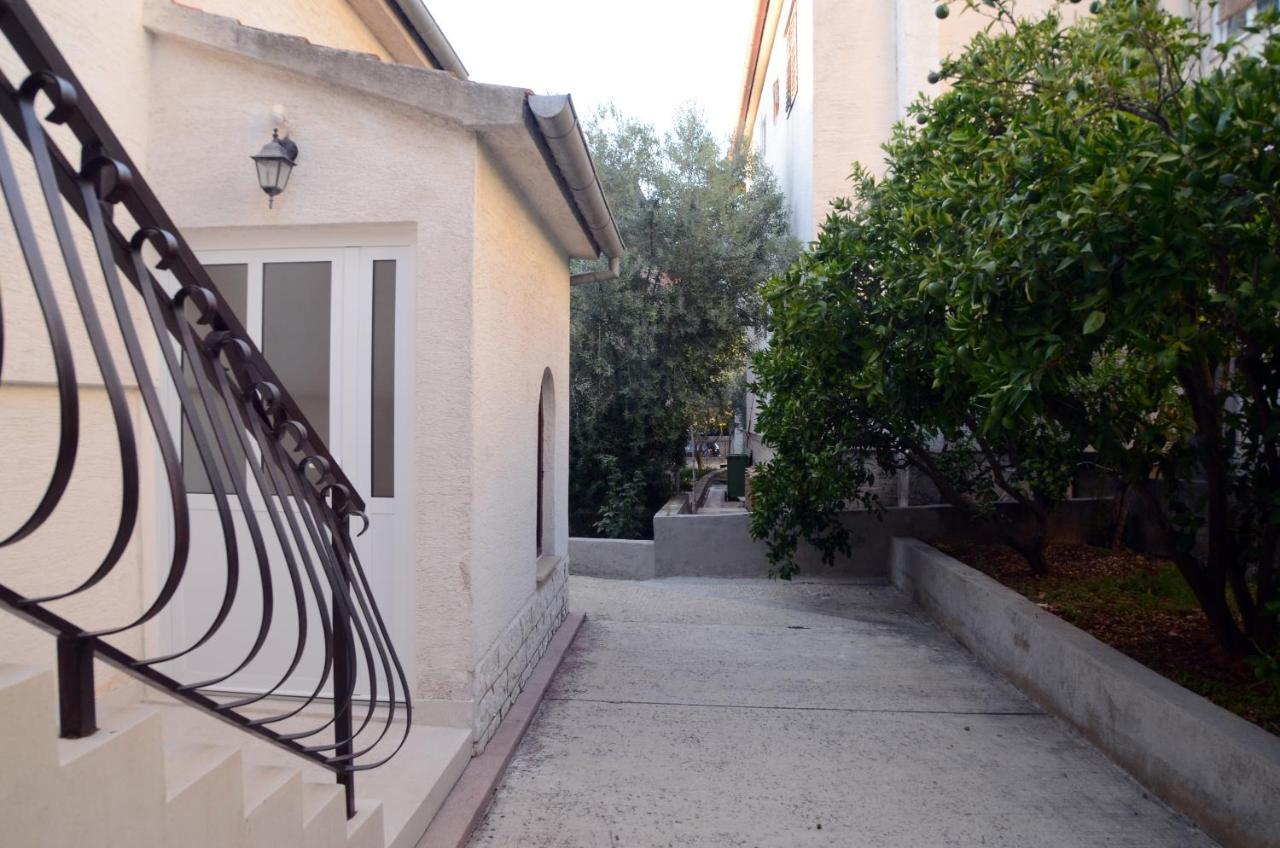Dvosoban Apartman U Centru Grada Biograd Na Moru Exterior photo
